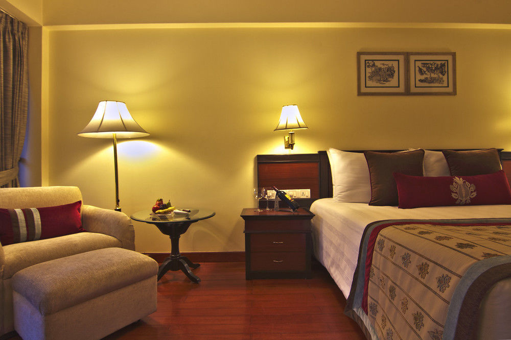 Hotel Jaypee Siddharth Nueva Delhi Exterior foto